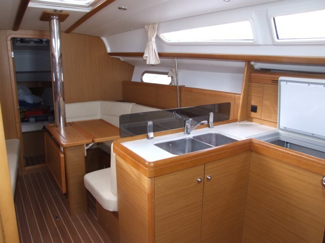 Sun Odyssey 36 i Performance  -8.jpg